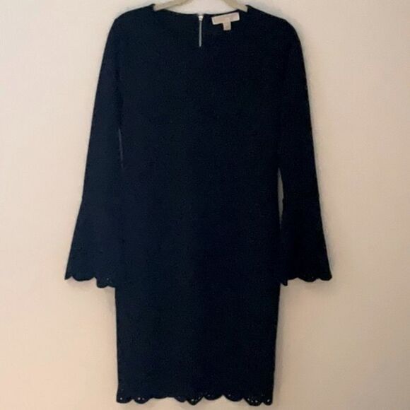 MICHAEL KORS NWT BLACK DRESS SIZE MEDIUM BELL SLEEVES CUT OUT DETAIL - Picture 2 of 14